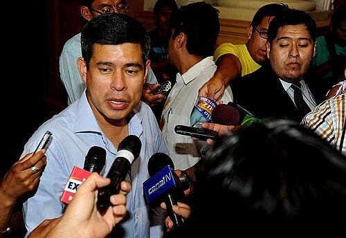 Luis Galarreta asumirá la PCM y Presidencia durante viaje de Fujimori