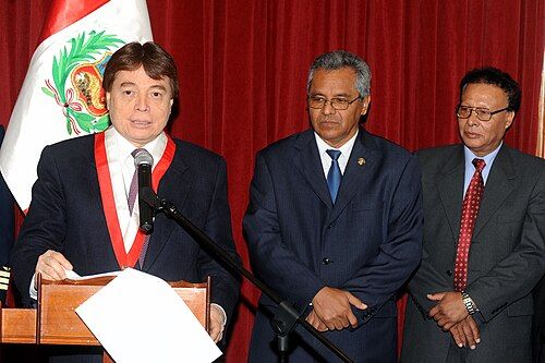 Washington Zeballos defiende su gestión del canon minero ante críticas mientras busca rectorado UNJBG